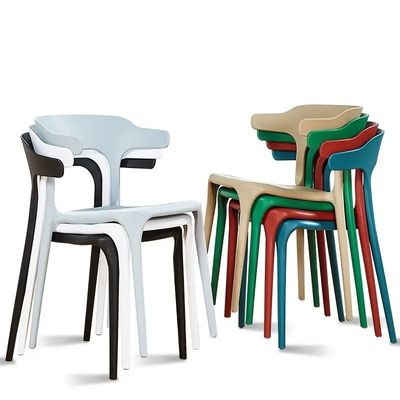 Beli Full PP Plastic Stackable Dining Chairs OEM ODM Molded Plastic Dining Chairs pembuatan online