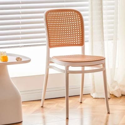 Beli OEM ODM Plastik Wicker Kursi Makan Putih Plastik Outdoor Kursi Makan Untuk Hotel pembuatan online