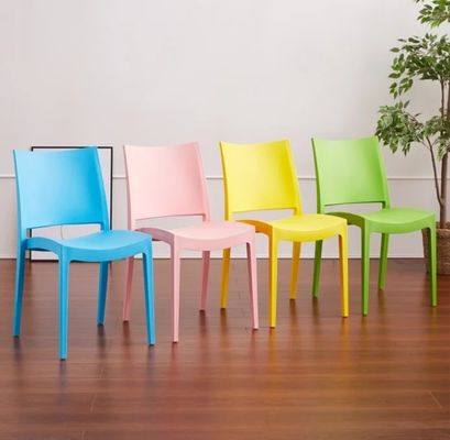 Kursi makan luar yang dapat ditumpuk PP Plastik Furnitur Rumah Warna khusus N.W. 4.5KGS G.W. 21KGS Untuk desain sederhana rumah